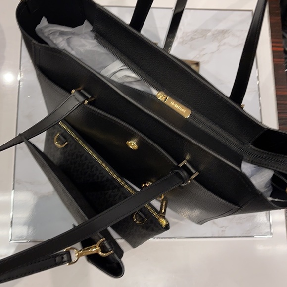 Michael Kors Maisie Large Pebbled Leather 3-in-1 Tote Bag - Picture 12 of 16